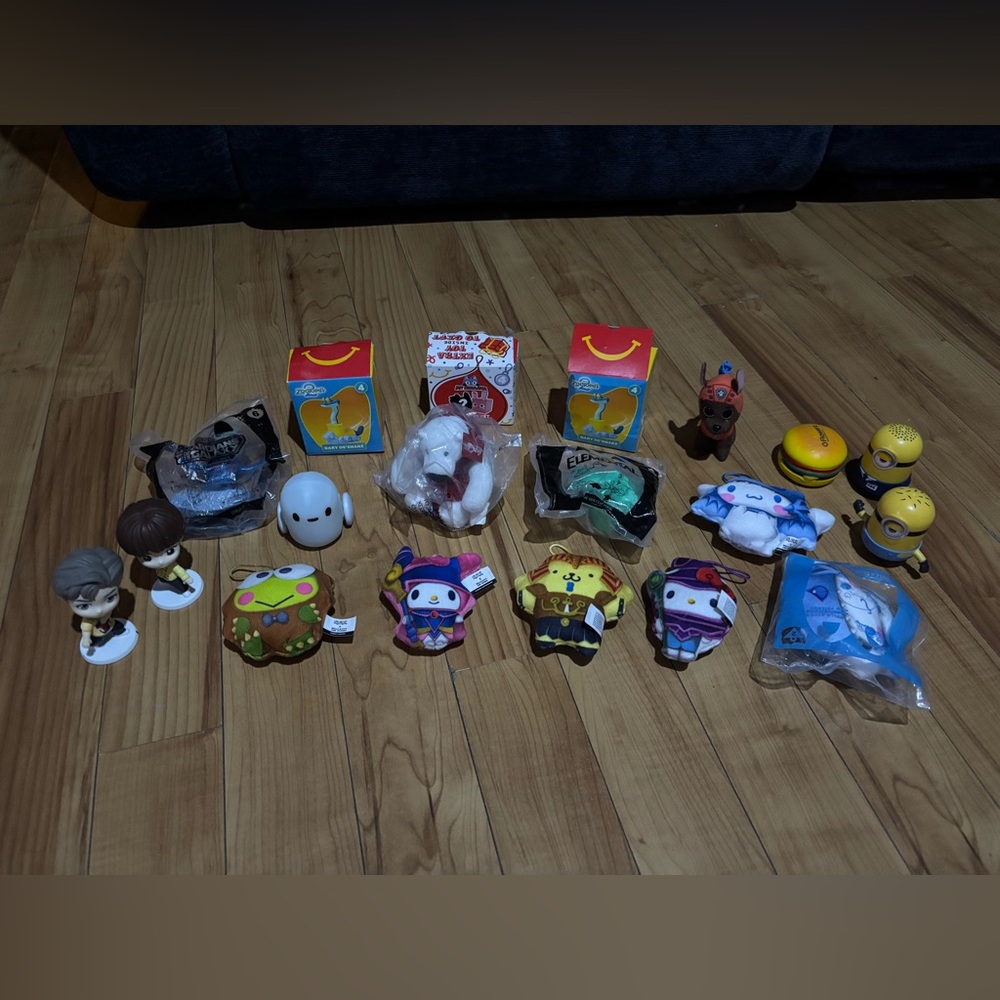 Small kids toys (19 tiny toys lot) New With Tags